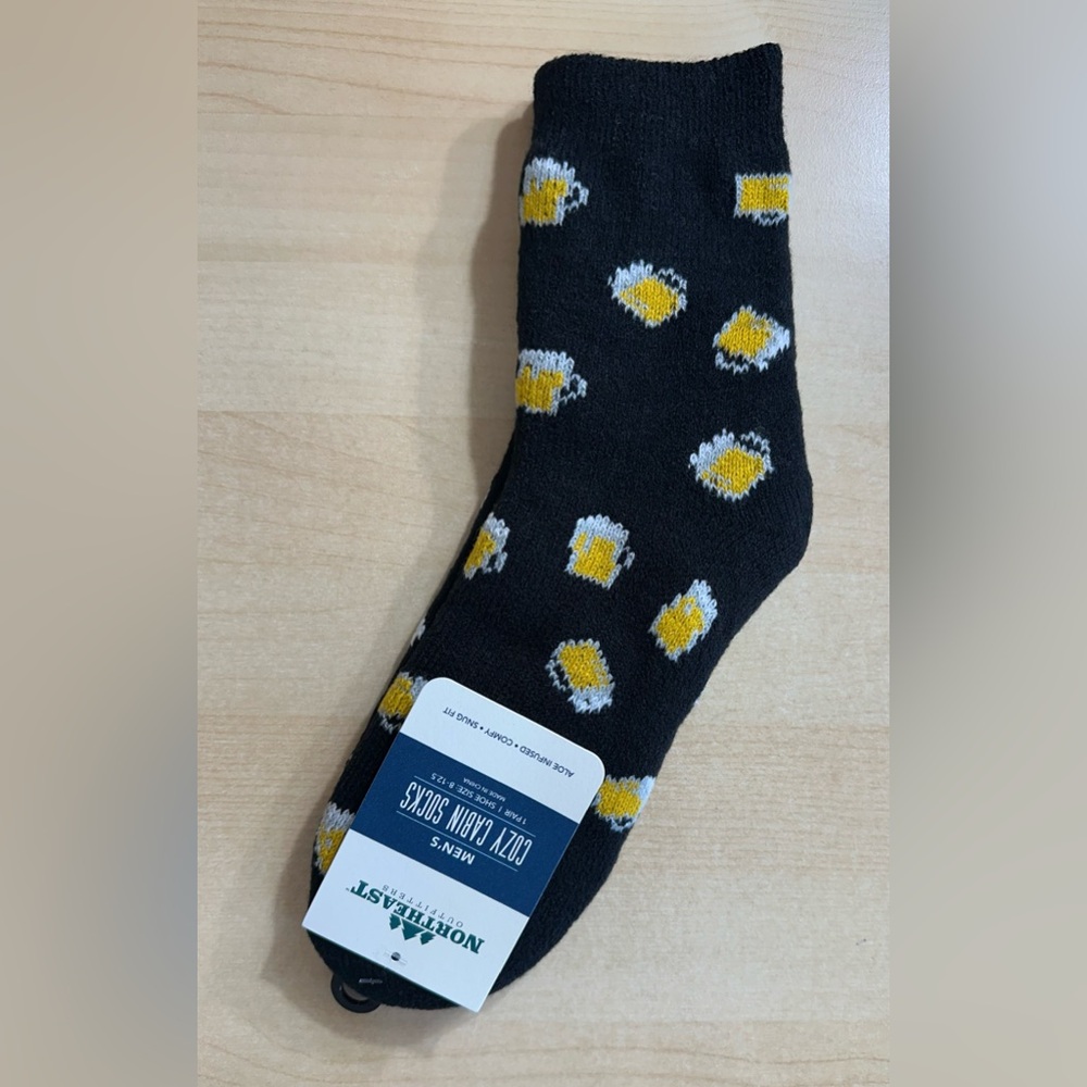 Men’s Aloe Infused Cozy Cabin Socks - NIP/NWT